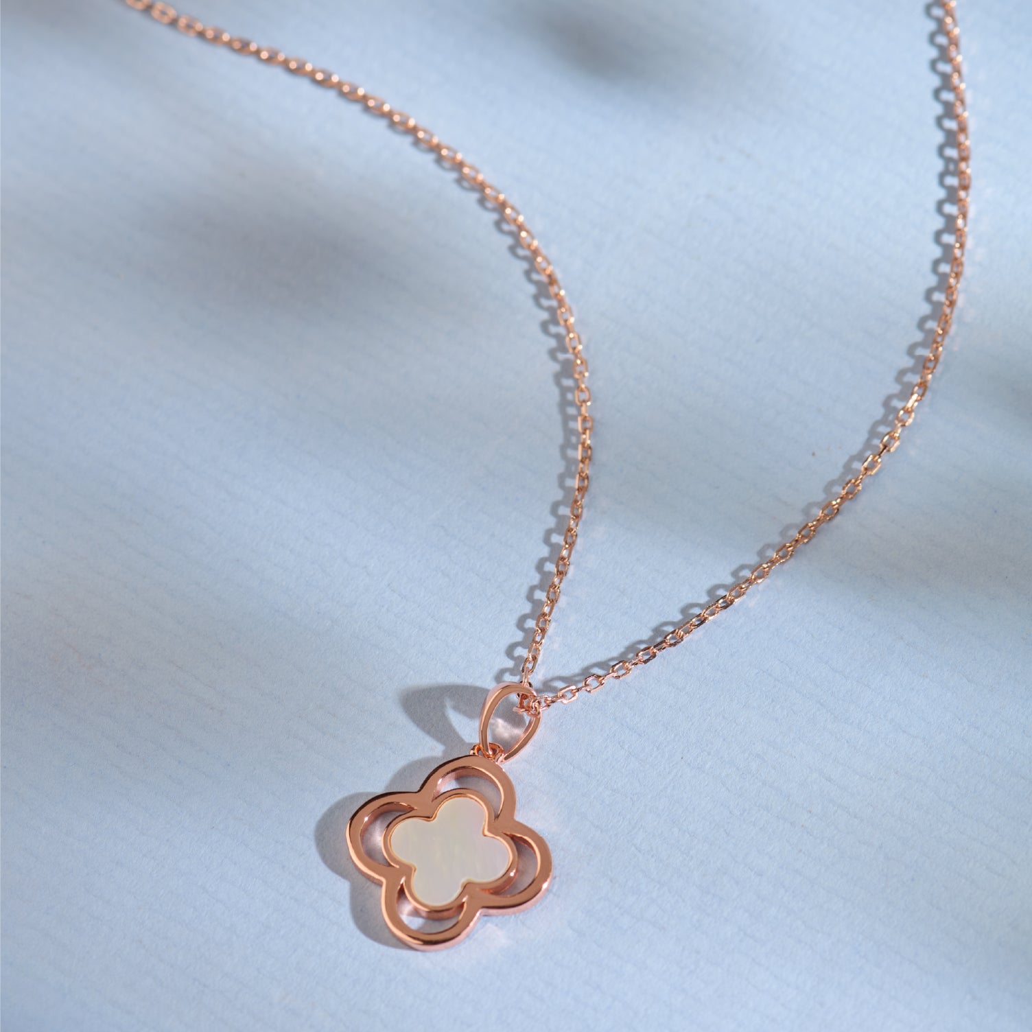 Vero Rose Gold Chain Pendant