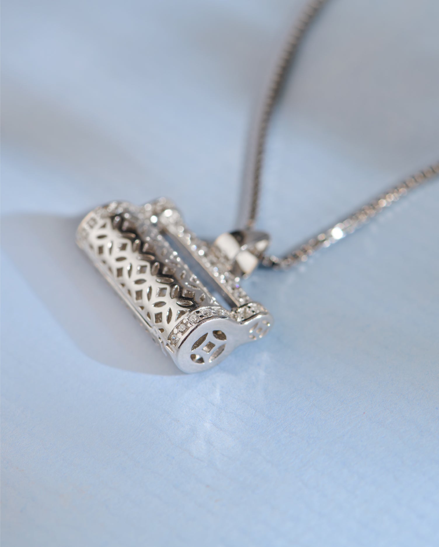 Elin Silver Chain Pendant