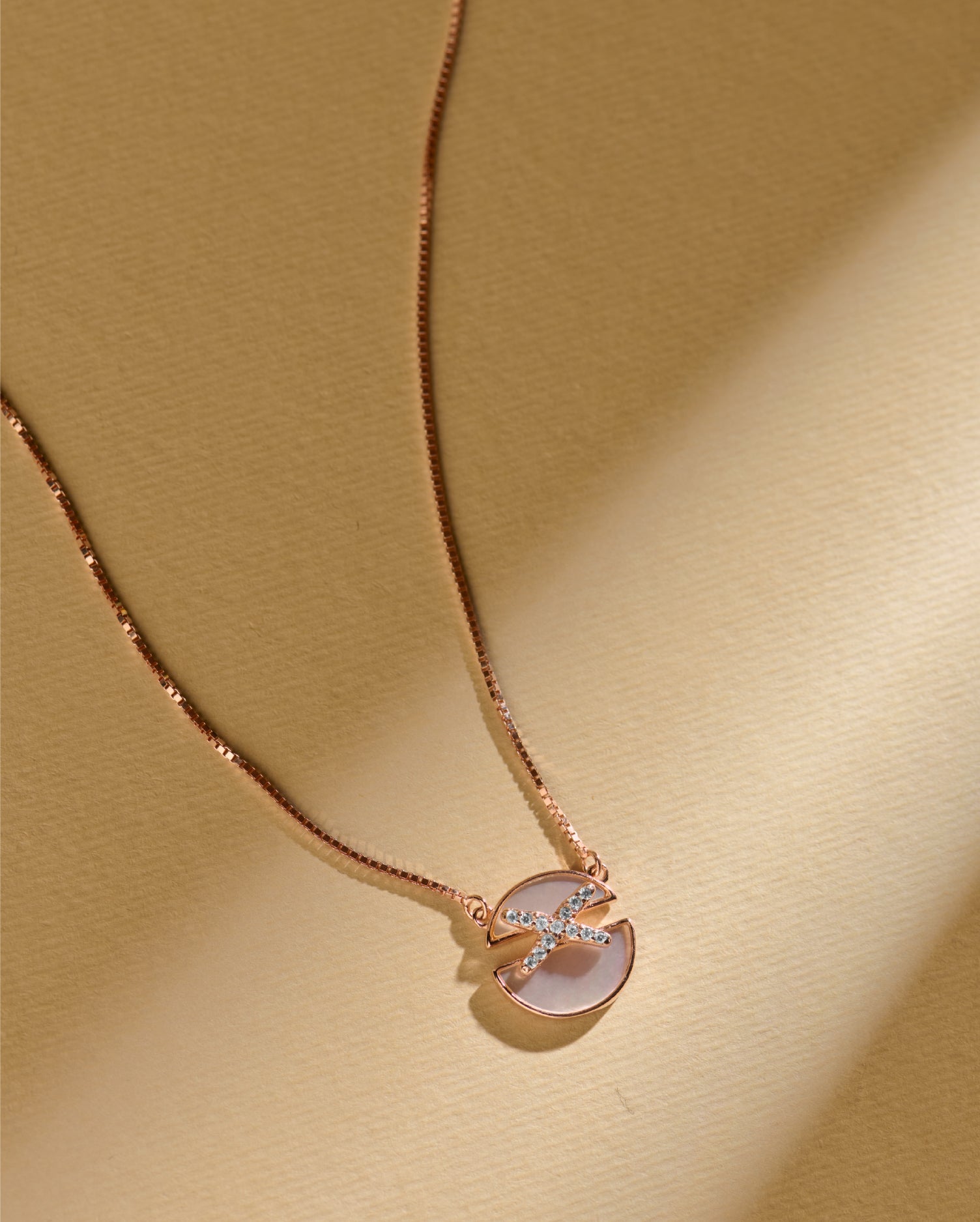 Sera Rose Gold Chain Pendant