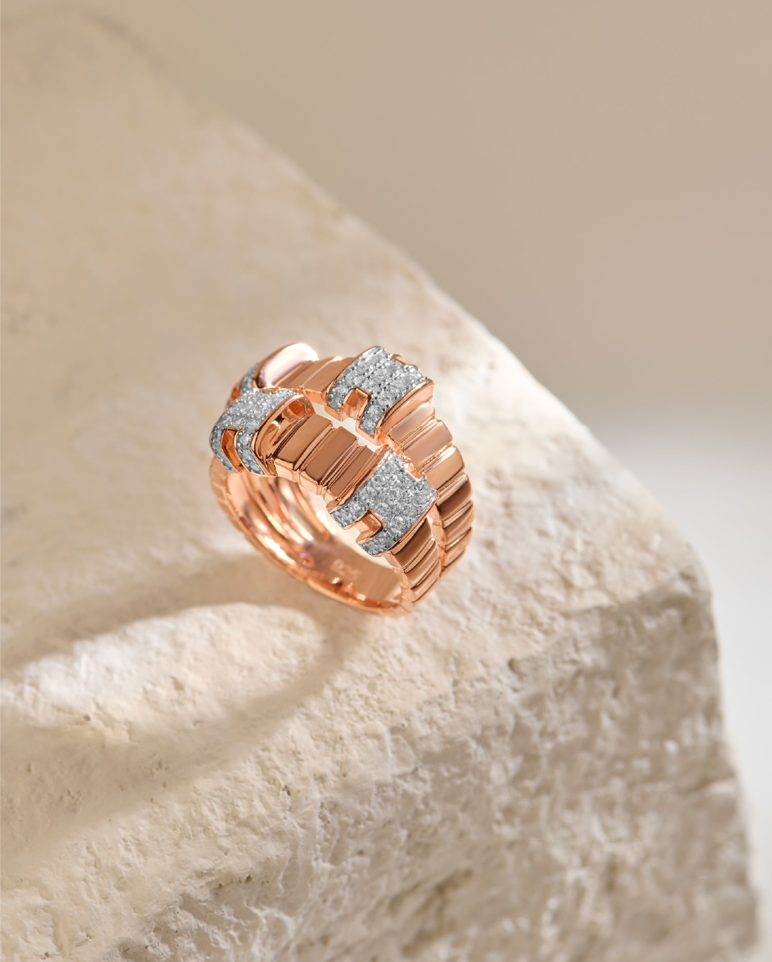 RomaLuxe Rose Gold Ring
